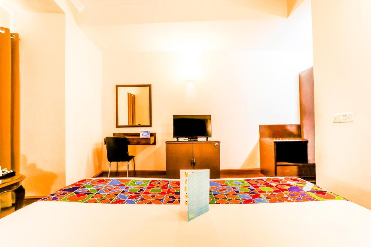 Fabhotel Conclave Boutique Új-Delhi Kültér fotó