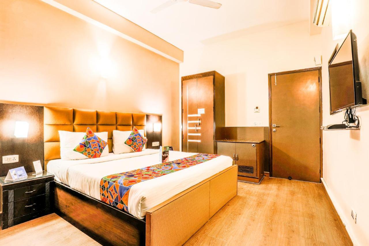 Fabhotel Conclave Boutique Új-Delhi Kültér fotó