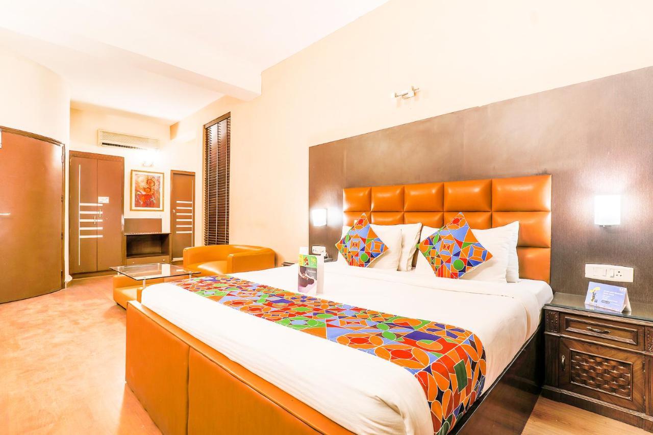 Fabhotel Conclave Boutique Új-Delhi Kültér fotó