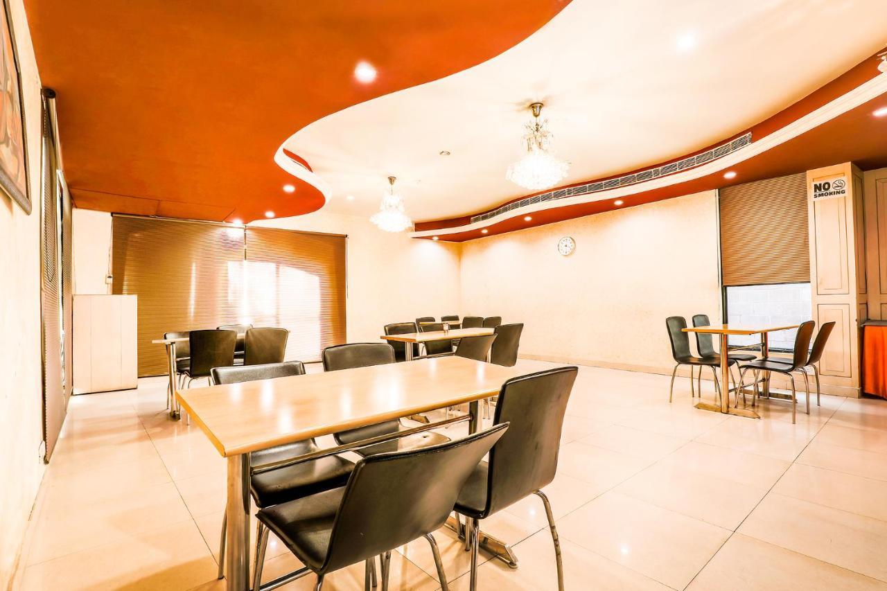 Fabhotel Conclave Boutique Új-Delhi Kültér fotó
